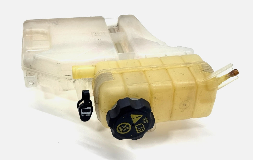 Used 2016–2024 Chevrolet Camaro Radiator Surge Tank –  خزان تمدد رادياتير مستعمل لشفروليه كمارو 2016–2024