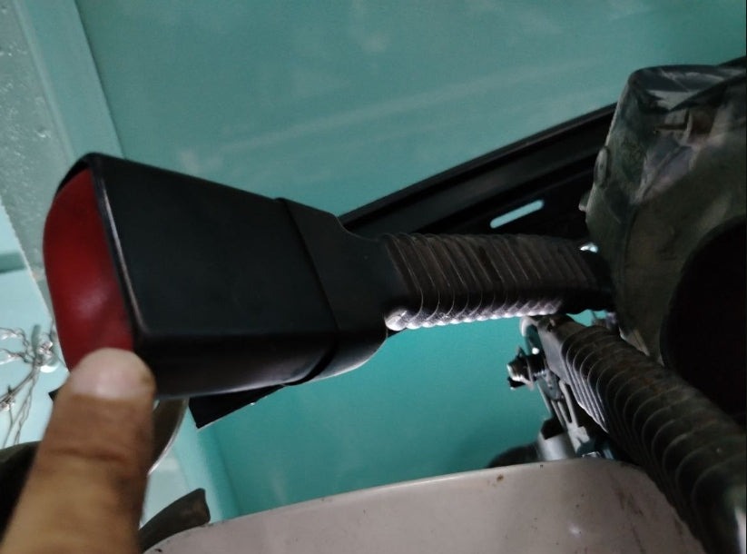 Used Universal Seat Belt Buckle Lock – قفل مشبك حزام أمان مستعمل عالمي