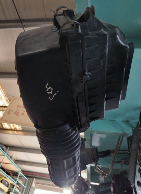 Used Jeep Grand Cherokee & Dodge Durango Engine Air Intake Cleaner Filter Box –  علبة فلتر هواء مدخل المحرك مستعملة لجيب جراند شيروكي ودودج دورانجو