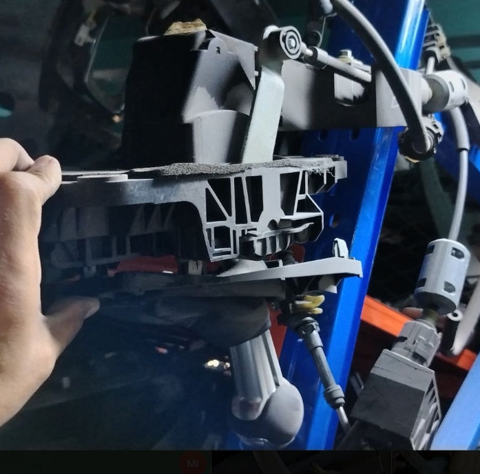 Used 2024–2026 Ford Mustang Automatic Shifter Assembly –  مجموعة ناقل حركة أوتوماتيكي مستعملة لفورد موستانج 2024–2026