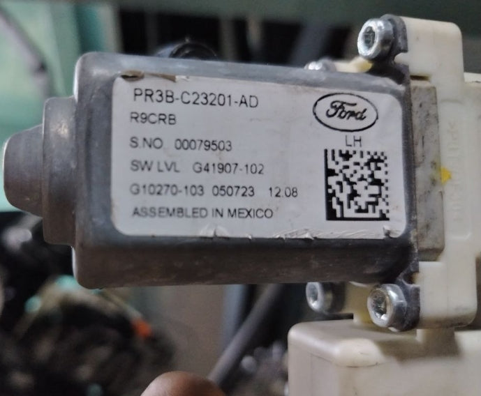 Used 2015–2026 Ford Mustang Driver & Passenger Door Window Regulator Motor Set –  مجموعة محركات منظم زجاج أبواب السائق والراكب مستعملة لفورد موستانج 2015–2026