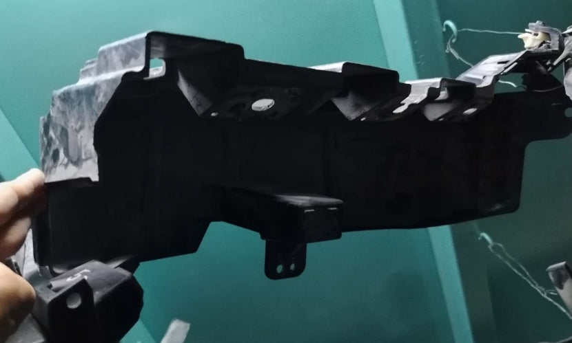 Used 2018–2023 Ford Mustang Right & Left Rear Bumper Bracket Support Mount – حامل دعم صدام خلفي يمين ويسار مستعمل لفورد موستانج 2018–2023