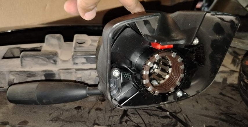 Used Turn Signal Switch for 2014–2018 Dodge Charger –  مفتاح إشارة انعطاف مستعمل لدودج تشارجر 2014–2018