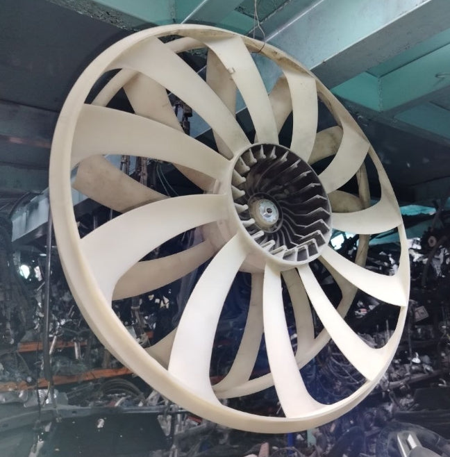 Used 2016–2020 Chevrolet Camaro Radiator Cooling Fan Motor & Blade مروحة تبريد الرادياتير مع المحرك مستعملة شفروليه كمارو 2016–2020 –
