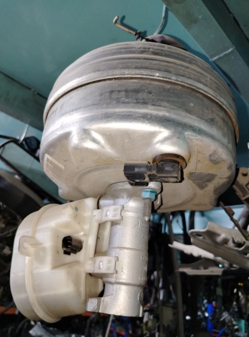 Used Ford Mustang Power Brake Booster 2018–2023 –  مضخم فرامل مستعمل لفورد موستانج 2018–2023