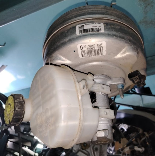Used Ford Mustang Power Brake Booster 2018–2023 –  مضخم فرامل مستعمل لفورد موستانج 2018–2023