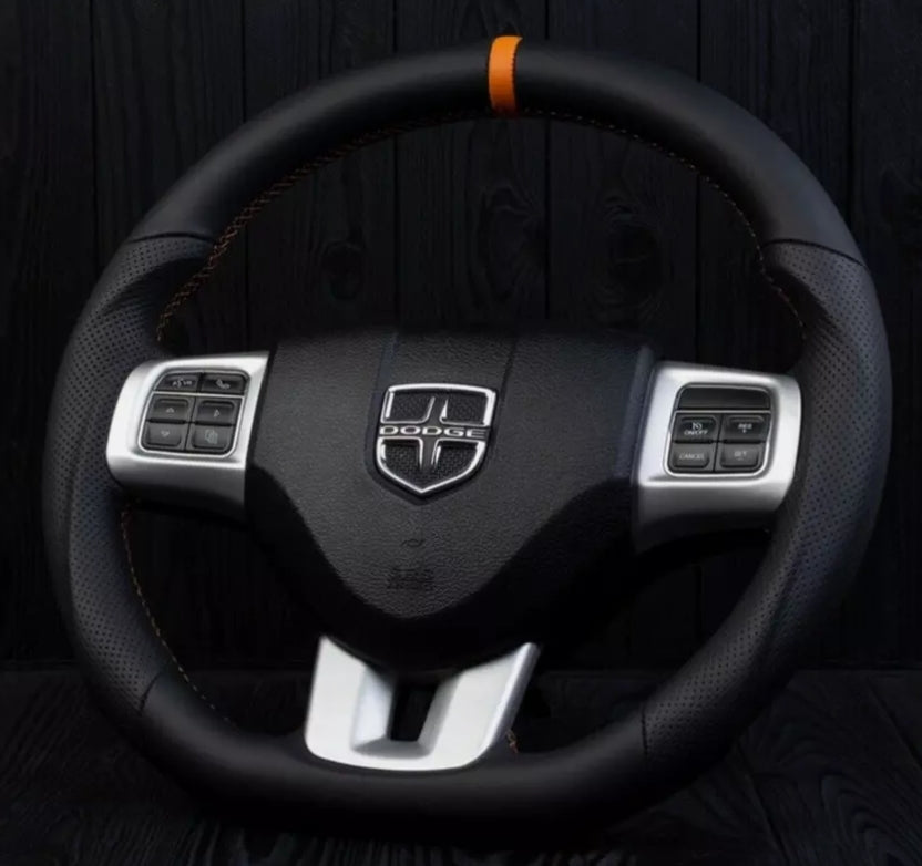 Used 2011–2014 Dodge Charger & Challenger Custom Steering Wheel –  عجلة قيادة مخصصة مستعملة لدودج تشارجر وتشالنجر 2011–2014