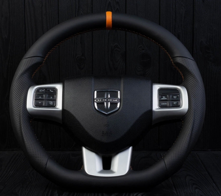 Used 2011–2014 Dodge Charger & Challenger Custom Steering Wheel –  عجلة قيادة مخصصة مستعملة لدودج تشارجر وتشالنجر 2011–2014