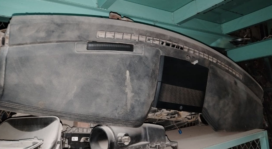 Used 2017–2023 Ford Mustang Dashboard –  لوحة عدادات مستعملة لفورد موستنج 2017–2023