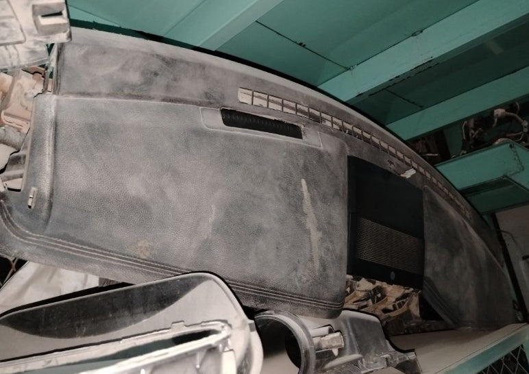 Used 2017–2023 Ford Mustang Dashboard –  لوحة عدادات مستعملة لفورد موستنج 2017–2023