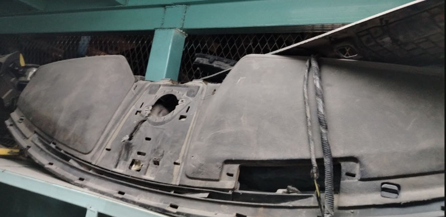 Used 2016–2023 Ford Mustang Dashboard –  لوحة عدادات مستعملة لفورد موستنج 2016–2023