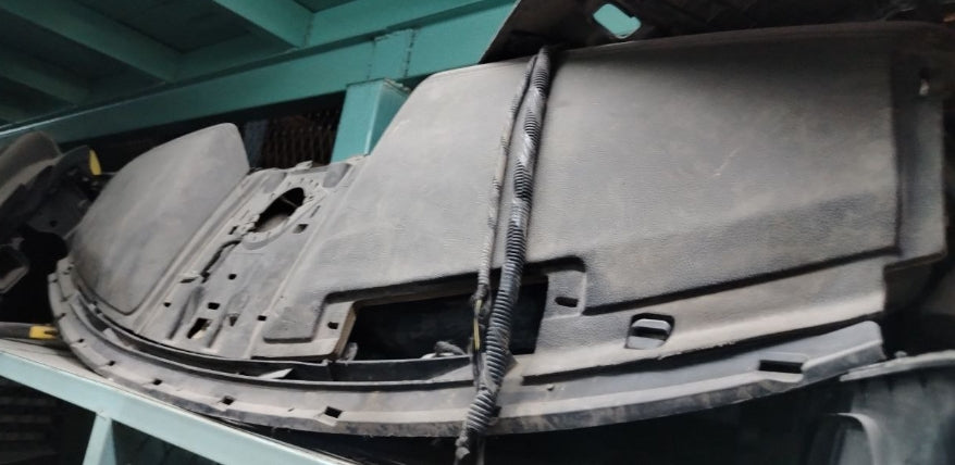 Used 2016–2023 Ford Mustang Dashboard –  لوحة عدادات مستعملة لفورد موستنج 2016–2023