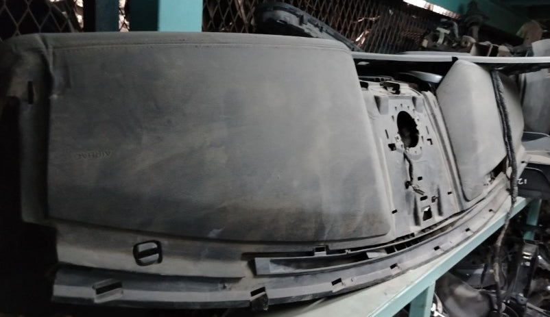 Used 2016–2023 Ford Mustang Dashboard –  لوحة عدادات مستعملة لفورد موستنج 2016–2023