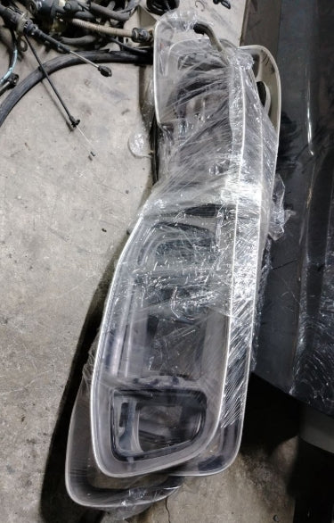 Used 2015–2023 Dodge Charger Dash Speedometer Radio Bezel Cover –  غطاء إطار عداد السرعة والراديو في لوحة العدادات مستعمل لدودج تشارجر 2015–2023