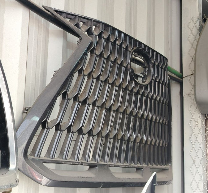 Used OEM Lexus NX Front Grille (No Logo) | 2023–2025 Original شبك أمامي لكزس NX أصلي مستعمل بدون شعار | موديلات 2023–2025