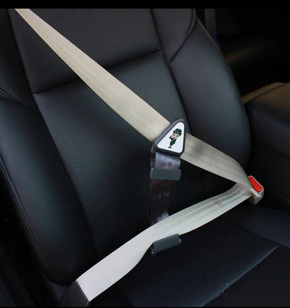 Children’s Car Seat Belt Clip – Neck Protection Safety Buckle for Kids, Durable Plastic Harness Adjuster 10700110 مشبك حزام أمان للأطفال في السيارة – مشبك حماية للرقبة مصنوع من بلاستيك متين لتأمين الأطفال