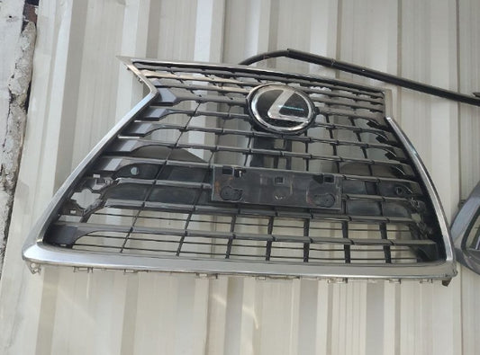 Used OEM Lexus NX Front Grille 2017 Original شبك أمامي لكزس NX أصلي مستعمل بدون شعار | موديلات 2017