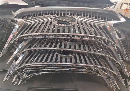 Used OEM Lexus ES Front Grille 2020-2025 Original شبك أمامي لكزس ES أصلي مستعمل بدون شعار | موديلات 2020-2025
