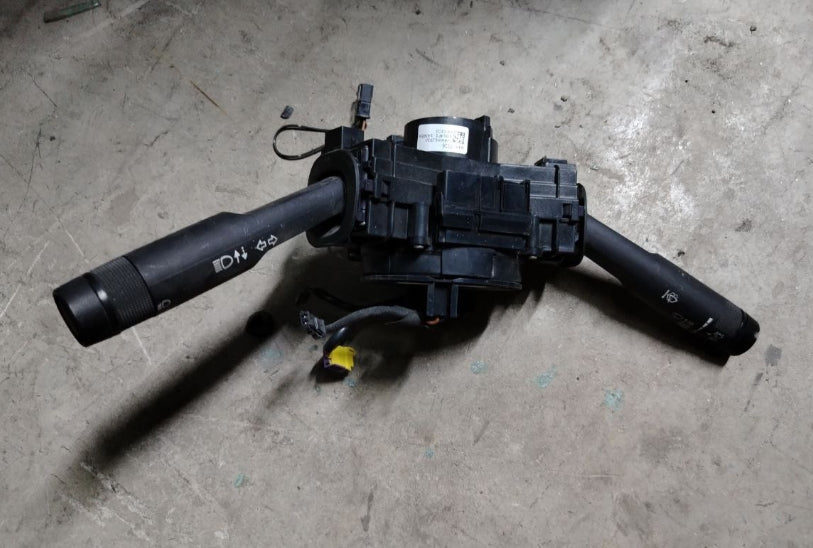 Used 2016–2022 Chevy Camaro Turn Signal & Wiper Multifunction Column – عمود إشارات الانعطاف ومسّاحات متعدد الوظائف مستعمل لشفروليه كمارو 2016–2022