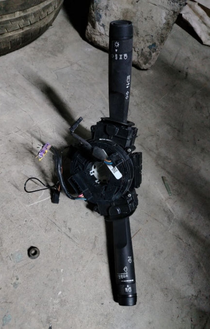 Used 2016–2022 Chevy Camaro Turn Signal & Wiper Multifunction Column – عمود إشارات الانعطاف ومسّاحات متعدد الوظائف مستعمل لشفروليه كمارو 2016–2022