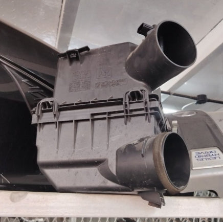 Used Original OEM Air Filter Box Assembly for Lexus RX 200t (2017–2020) علبة فلتر الهواء أصلي (OEM) مستعمل لكزس RX 200T موديلات 2017–2020