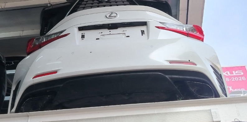 Used Original OEM Complete Rear Bumper with Trunk & Lights for Lexus RC 2017 صدام خلفي كامل أصلي مستعمل لكزس RC موديل 2017 مع الشنطة والأنوار