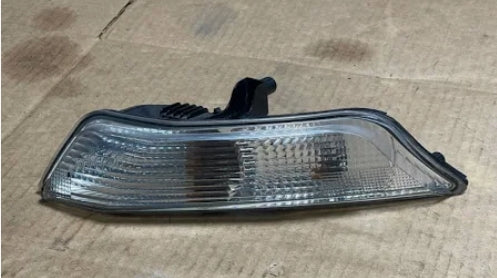 Ford Mustang 2015 Signal Lamp LH/RH, Reliable Replacement Turn Indicator Light, Durable Auto Body Part فورد موستنج 2015, إشارة أمامية يسار/يمين، مصباح غماز بديل عالي الجودة، قطعة غيار متينة للسيارة