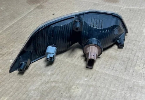 Ford Mustang 2015 Signal Lamp LH/RH, Reliable Replacement Turn Indicator Light, Durable Auto Body Part فورد موستنج 2015, إشارة أمامية يسار/يمين، مصباح غماز بديل عالي الجودة، قطعة غيار متينة للسيارة