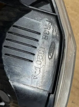 Ford Mustang 2015 Signal Lamp LH/RH, Reliable Replacement Turn Indicator Light, Durable Auto Body Part فورد موستنج 2015, إشارة أمامية يسار/يمين، مصباح غماز بديل عالي الجودة، قطعة غيار متينة للسيارة