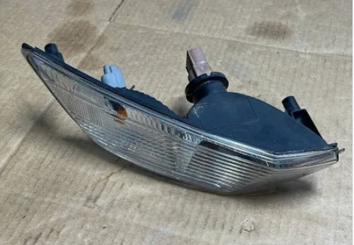 Ford Mustang 2015 Signal Lamp LH/RH, Reliable Replacement Turn Indicator Light, Durable Auto Body Part فورد موستنج 2015, إشارة أمامية يسار/يمين، مصباح غماز بديل عالي الجودة، قطعة غيار متينة للسيارة