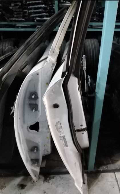 Used 2016–2023 Dodge Charger Front Driver Left Side Door –  باب أمامي يسار للسائق مستعمل لدودج تشارجر 2016–2023