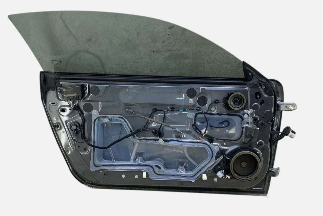 Used 2024–2026 Ford Mustang Driver Side Door –   باب جانب السائق مستعمل لفورد موستنج 2024–2026