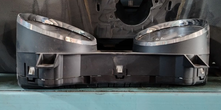 Used 2012–2015 Chrysler Speedometer Cluster – OEM Instrument Panel,  لوحة عدادات السرعة مستعملة لكرايسلر 2012–2015 – لوحة أجهزة أصلية من المصنع