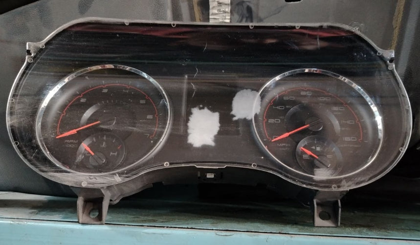 Used 2012–2015 Dodge Charger Speedometer Cluster – OEM Instrument Panel,  لوحة عدادات السرعة مستعملة لدودج تشارجر 2012–2015 – لوحة أجهزة أصلية من المصنع