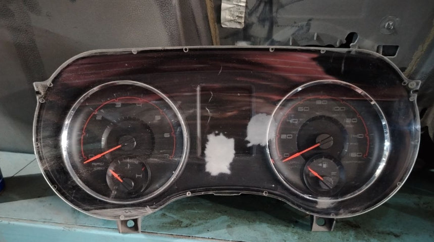 Used 2012–2015 Dodge Charger Speedometer Cluster – OEM Instrument Panel,  لوحة عدادات السرعة مستعملة لدودج تشارجر 2012–2015 – لوحة أجهزة أصلية من المصنع