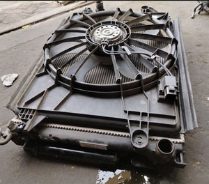Used 2014–2022 Dodge Charger Radiator Kit – OEM Cooling System,  طقم راديتر مستعمل لدودج تشارجر 2014–2022 – نظام تبريد أصلي من المصنع