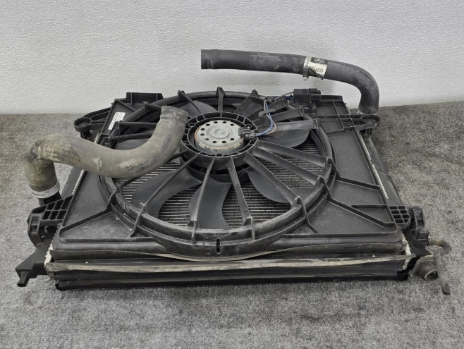 Used 2014–2022 Dodge Charger Radiator Kit – OEM Cooling System,  طقم راديتر مستعمل لدودج تشارجر 2014–2022 – نظام تبريد أصلي من المصنع