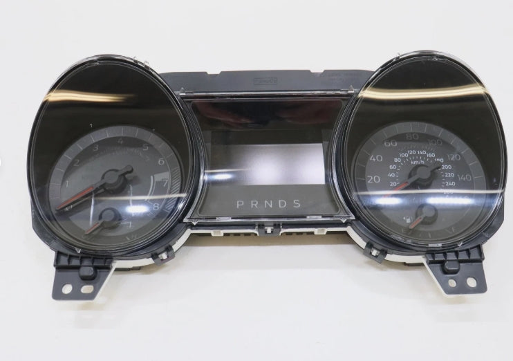 Used 2016–2023 Ford Mustang Speedometer Cluster – لوحة عدادات السرعة مستعملة لفورد موستنج 2016–2023