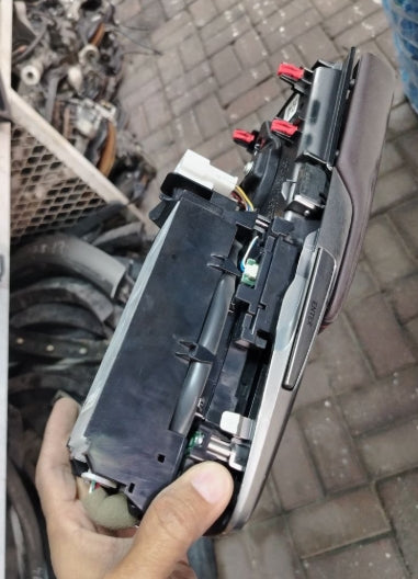 Used Original Lexus RX/NX Multimedia Control Switch Assembly (2017–2023) – OEM Genuine قطعة أصلية مستعملة – وحدة أزرار التحكم بالملتيميديا لسيارات لكزس RX وNX (موديلات 2017–2023)