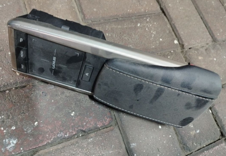 Used Original Lexus RX/NX Multimedia Control Switch Assembly (2017–2023) – OEM Genuine قطعة أصلية مستعملة – وحدة أزرار التحكم بالملتيميديا لسيارات لكزس RX وNX (موديلات 2017–2023)