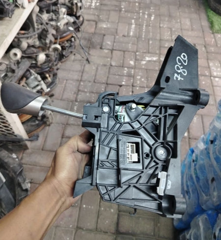 Used Original Lexus RX Manual Gear Shift Assembly 2017-2023 – OEM Genuine قطعة أصلية مستعملة – وحدة ناقل الحركة اليدوي لسيارة لكزس RX 2017-2023