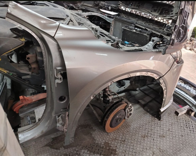 Used Original Lexus NX Front Fender Set (2015–2021) – Left & Right OEM رفارف أمامية لكزس NX موديلات 2015–2021 يمين ويسار مستعملة أصلية (OEM)