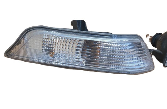Used Ford Mustang 2015–2017 Front Bumper Signal Parking Light Bulb Pair – زوج لمبات إشارة وضوء موقف أمامي مستعملة لفورد موستانج 2015–2017
