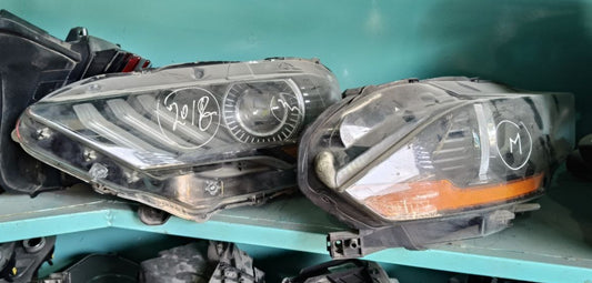 Used Ford Mustang 2018 to 2023 Front Headlights L/R –  مصابيح أمامية مستعملة لفورد موستانج 2018 إلى 2023 – يسار ويمين