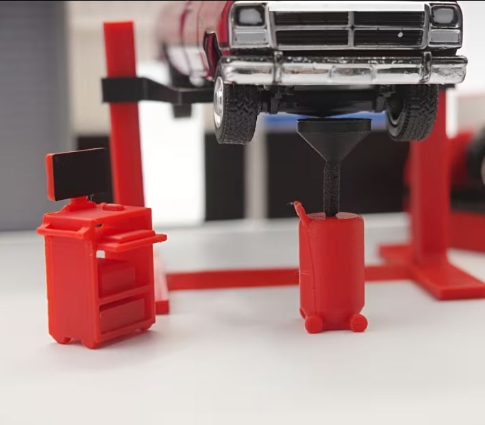1:64 Scale Mini Car Lift & Oil Drainer Set – 4-Piece Garage Repair Platform Accessories for Diecast Car Displays & Dioramas مجموعة رافعات سيارات ومصرف زيت مصغرة 1:64 – طقم 4 قطع لمنصات صيانة الجراج وإكسسوارات مجسمات السيارات والديوارامات