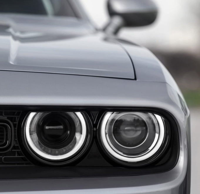 New Dodge Challenger 5th Edition 2023+ SRT Headlight Assembly – Driver & Passenger Side 
مصابيح أمامية جديدة دودج تشالنجر SRT الجيل الخامس 2023+ (جهة السائق والراكب)