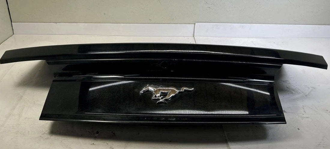 Used Ford Mustang Trunk Cover 2015 to 2022, - غطاء صندوق خلفي مستعمل لفورد موستنج 2015 إلى 2022