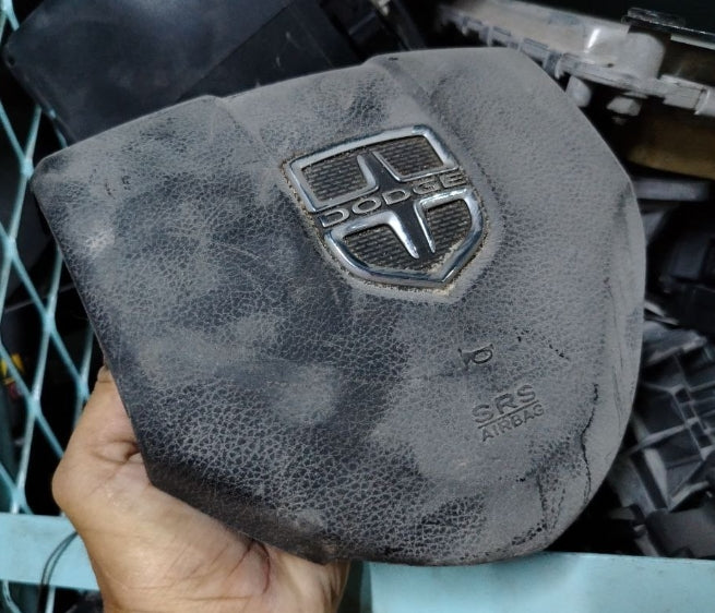 Used 2011–2014 Dodge Charger & Challenger Steering Wheel Airbag-وسادة هوائية لعجلة القيادة مستخدمة دودج تشارجر وتشالنجر 2011–2014