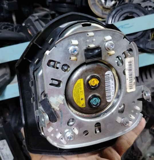 Used 2011–2014 Dodge Charger & Challenger Steering Wheel Airbag-وسادة هوائية لعجلة القيادة مستخدمة دودج تشارجر وتشالنجر 2011–2014