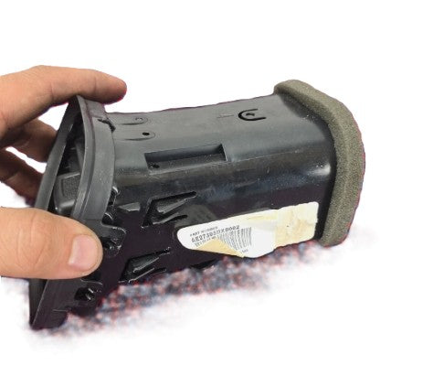 Used Dodge Charger 2011–2023 Passenger & Driver Side Dashboard Outer Air A/C Vent Grille - شبك فتحات تهوية الهواء الخارجي لمكيف لوحة العدادات مستعمل لدودج تشارجر 2011–2023 – جهة السائق والراكب